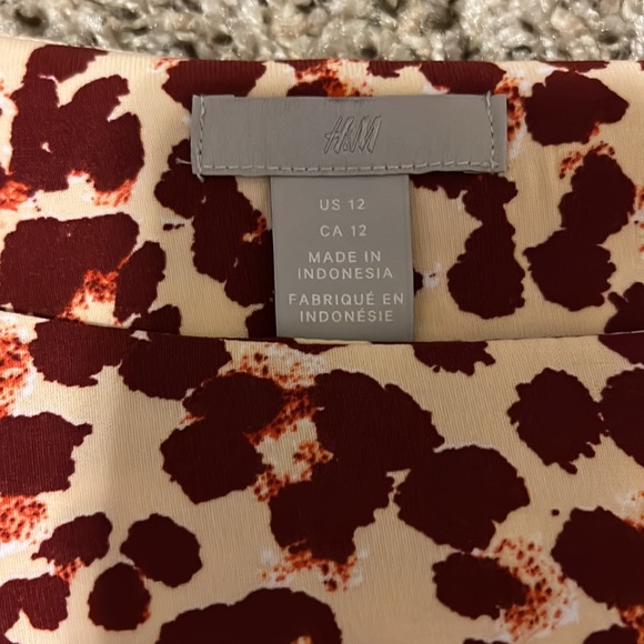 HM dress - Picture 3 of 3